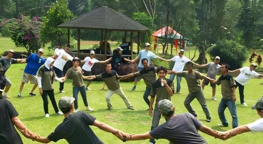 Maple House Lembang Resor Bandung